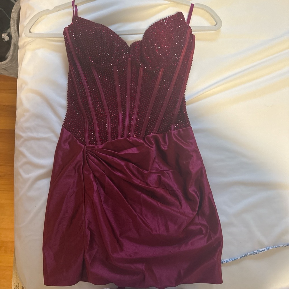 Chic Burgundy Beaded Mini Dress